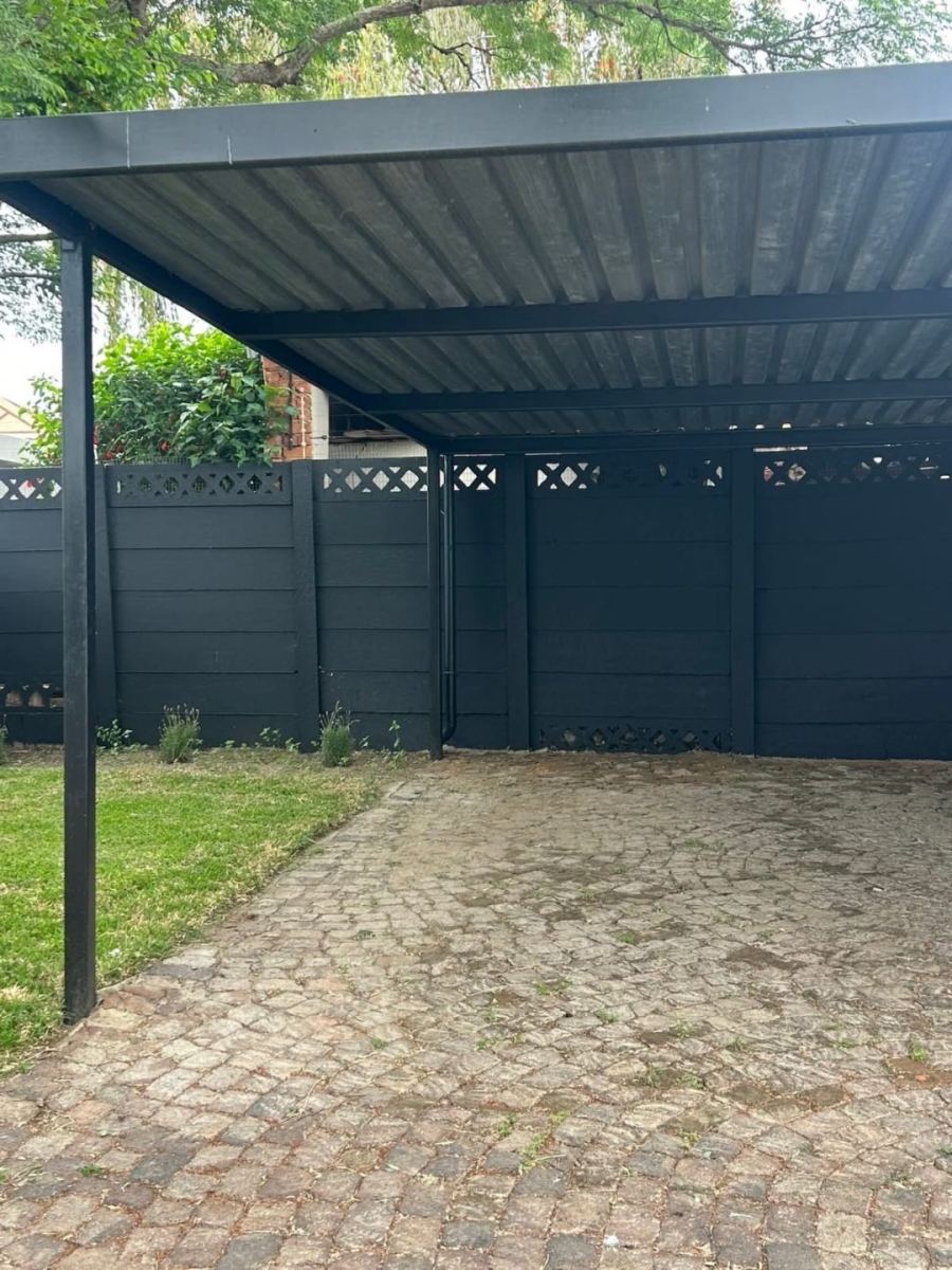 To Let 1 Bedroom Property for Rent in Meerhof North West